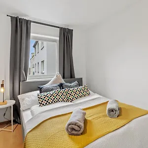 Apartment Perfect Location, 2 Min To Main Station, Long Term, Vienna